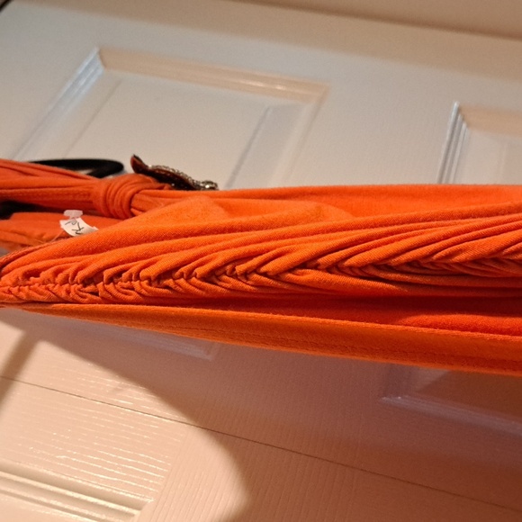 💥Gorgeous One of a kind 🐅 broach orange tight fitted dress Off shoulder Beauty - Picture 7 of 8